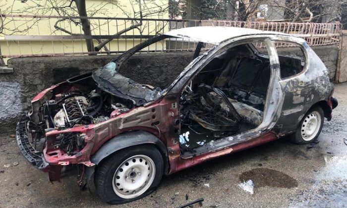 OTOMOBİL CAYIR CAYIR YANDI