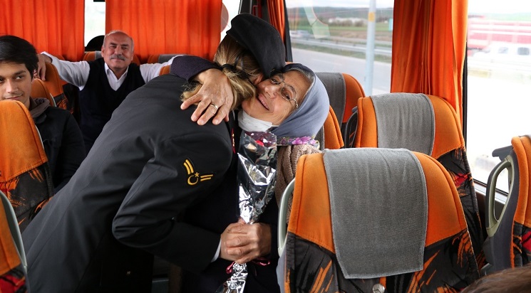 JANDARMA ANNELERİ UNUTMADI