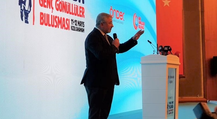 BAŞKAN ÖNDERLİ GENÇLERE HİTAP ETTİ