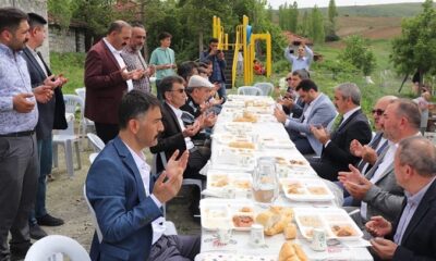 KÖY HALKI İLE BİRLİKTE DUA ETTİLER