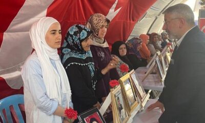 DİYARBAKIR ANNELERİYLE NÖBET TUTTU