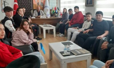 ÖĞRENCİLERDEN BAŞKAN’A ZİYARET