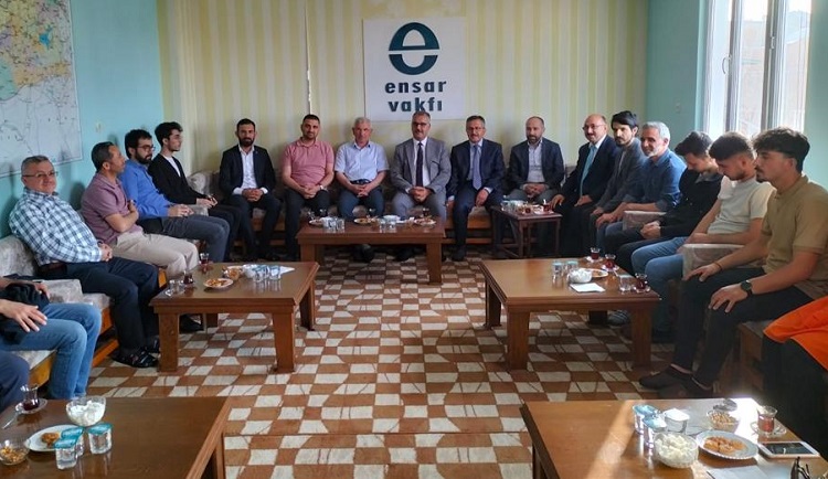 TÜGVA VE ENSAR VAKFINI ZİYARET ETTİLER