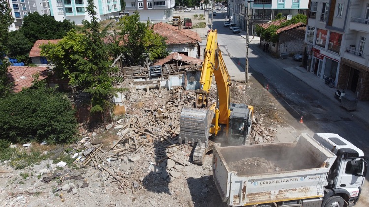 CADDE 25 METREYE GENİŞLEYECEK