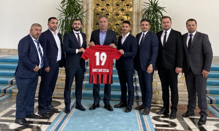 KULÜBÜN HER ZAMAN YANINDAYIZ