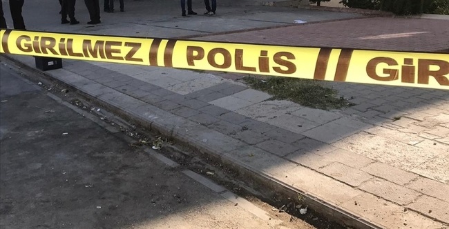 EŞİNİN CANSIZ BEDENİNİ BULDU