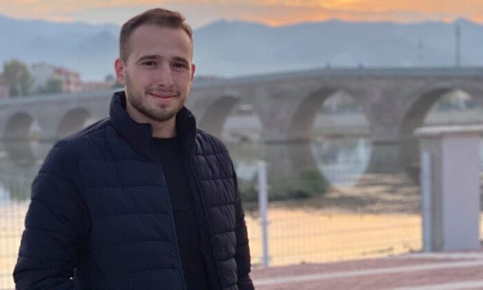 MUHTARIN OĞLU CANINA KIYDI