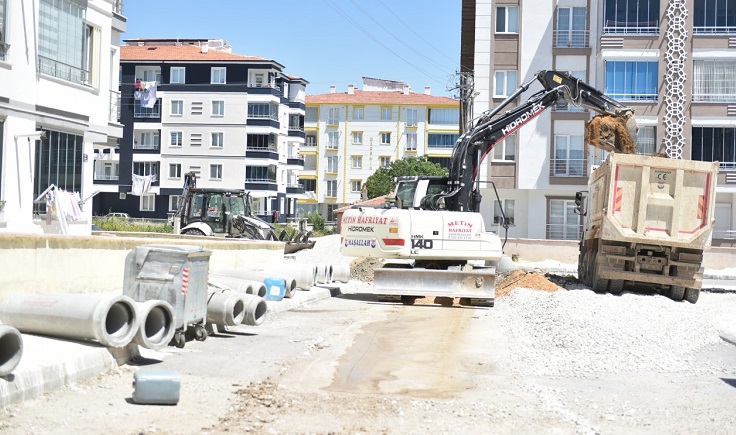 ATIK SU HATLARI YENİLENİYOR