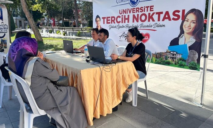 BELEDİYE ÜNİVERSİTE TERCİH NOKTASI KURDU