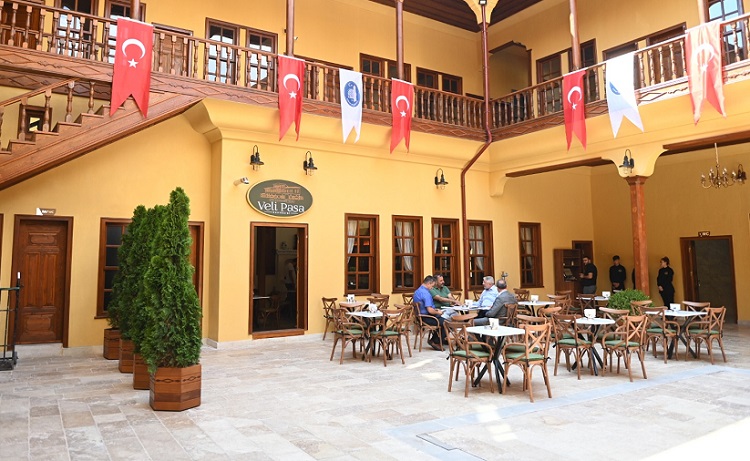 VELİ PAŞA KAHVECİSİ HİZMETE BAŞLADI