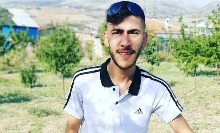 GENÇ YAŞTA HAYATA VEDA ETTİ