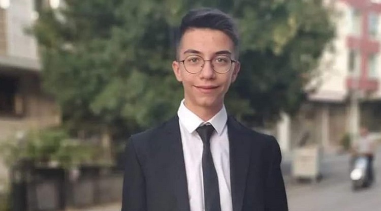 TRAFİK KAZASINDA HAYATINI KAYBETTİ