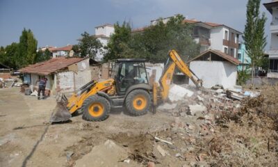 KAMULAŞTIRILIYOR VE YIKILIYOR