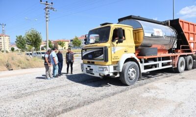 BELEDİYE ATA SOKAKLAR’A ASFALT DÖKÜYOR