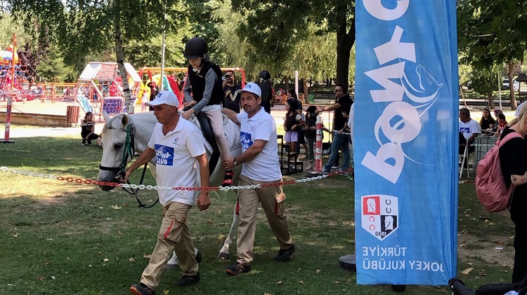 ÇOCUKLAR İÇİN PONY CLUP ÇORUM’A GELİYOR