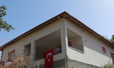 ŞEHİT BABASININ EVİNİ YENİDEN YAPTILAR