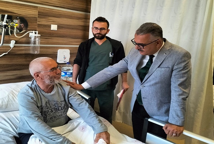 AHLATCI HASTALARDAN HAYIR DUASI ALIYOR
