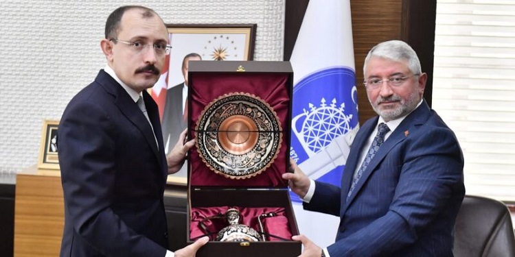 BAKAN’DAN BELEDİYE’YE ZİYARET