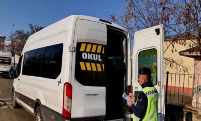 JANDARMADAN OKUL SERVİSLERİNE DENETİM