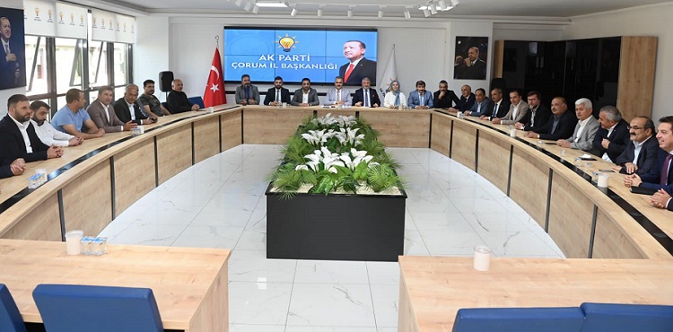 MİLLETİMİZİN HİZMETKARIYIZ
