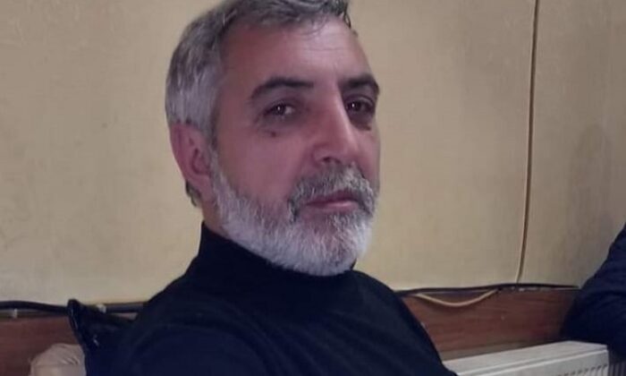 EVİNDE ÖLÜ BULUNDU