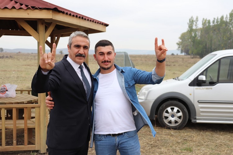 KARAPIÇAK GENÇLERLE BİR ARAYA GELDİ