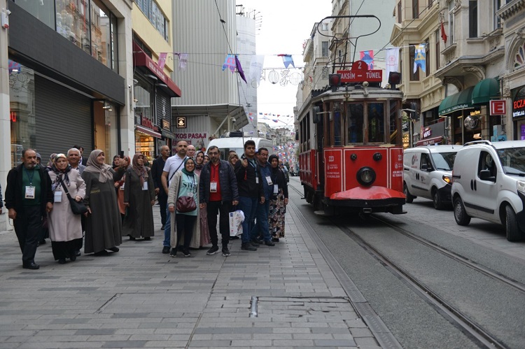 BİNLERCE ÇORUMLU İSTANBUL’U GEZİYOR