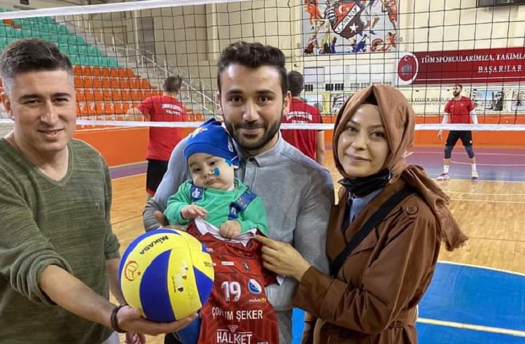 EFELERDEN MİNİK ALP’E JEST
