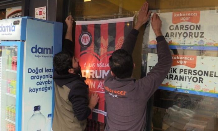 ESNAFA ÇORUM FK BAYRAĞI DAĞITTILAR