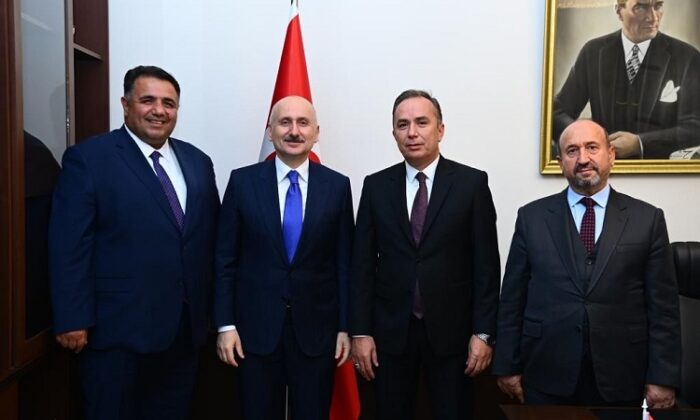 MİLLETVEKİLLERİ ULAŞTIRMA BAKANIYLA GÖRÜŞTÜ