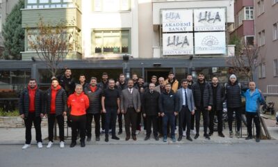NAMAĞLUP VOLEYBOLCULARA BAKLAVA İKRAMI