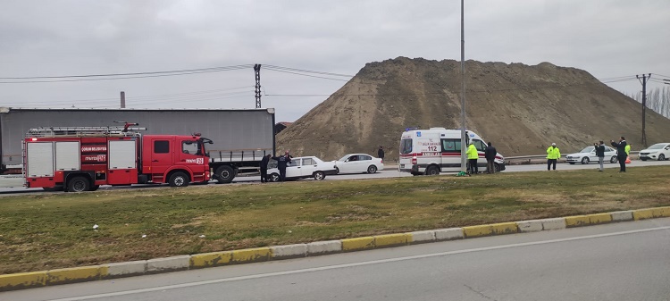 ÜZÜCÜ KAZADA 2 KİŞİ YARALANDI
