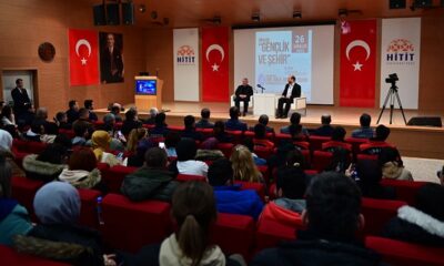 AŞKIN ÜNİVERSİTELİ GENÇLERLE BULUŞTU