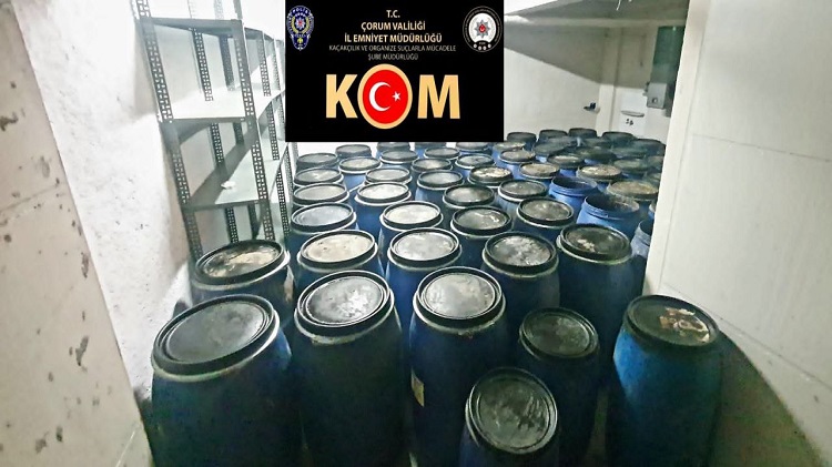 ÇORUM’DA 12 TON KAÇAK ALKOL ELE GEÇİRİLDİ