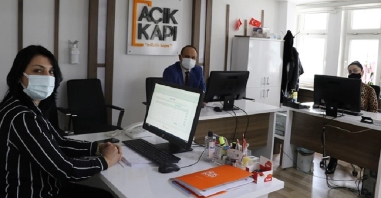 AÇIK KAPI MİLLETİN KAPISI