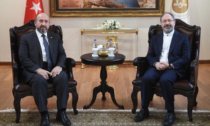 ALİ ERBAŞ’I MAKAMINDA ZİYARET ETTİ