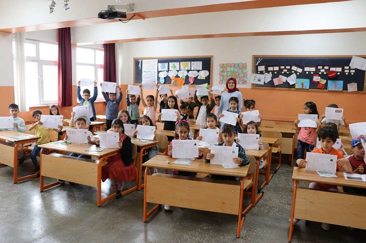 BELEDİYEDEN, ÇOCUKLARA BİR KARNE HEDİYESİ DAHA