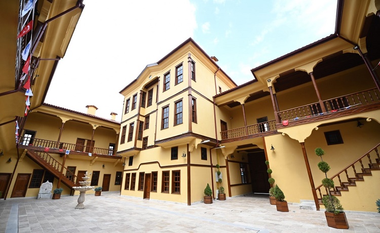 YAŞAYAN ŞEHİR MÜZESİNE DOĞRU