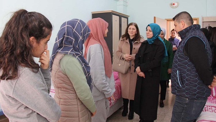 DEPREMZEDELERE MORAL ZİYARETİ