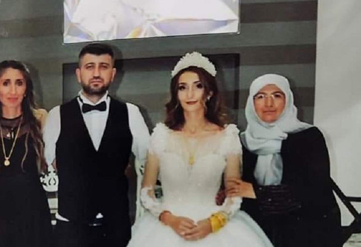 ÇORUMLU ASKER VE POLİS EŞİ ENKAZDAN ÇIKAMADI