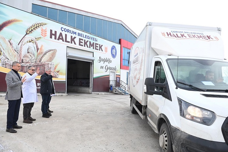HALK EKMEK DEPREMZEDELER İÇİN ÜRETİYOR