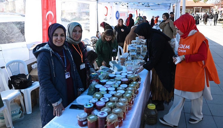 DEPREMZELER İÇİN TEK YÜREK OLDULAR
