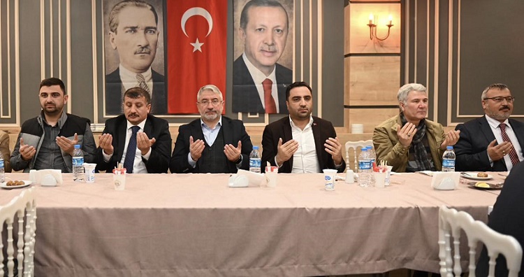 AK PARTİ TEŞKİLATI İFTARDA BİR ARAYA GELDİ