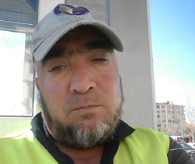 EVİNDE ÖLÜ BULUNDU