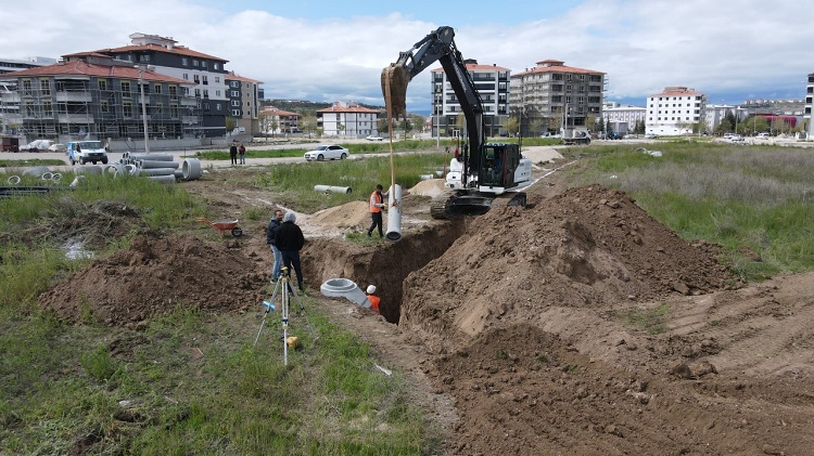 ALTYAPI ÇALIŞMALARI DEVAM EDİYOR