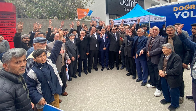 AK PARTİ’DEN ALACA’DA GÖVDE GÖSTERİSİ