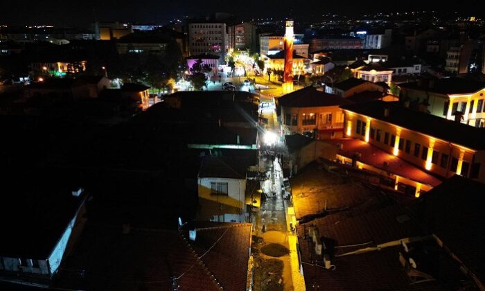 ÇALIŞMALAR GECE GÜNDÜZ DEVAM EDİYOR