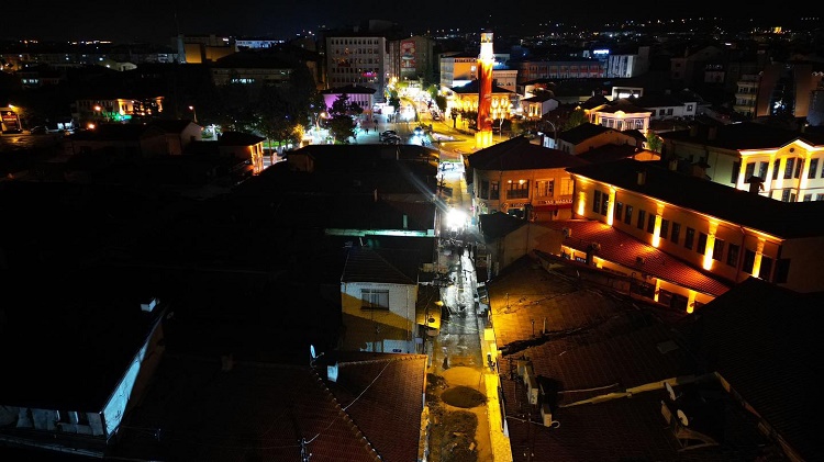 ÇALIŞMALAR GECE GÜNDÜZ DEVAM EDİYOR