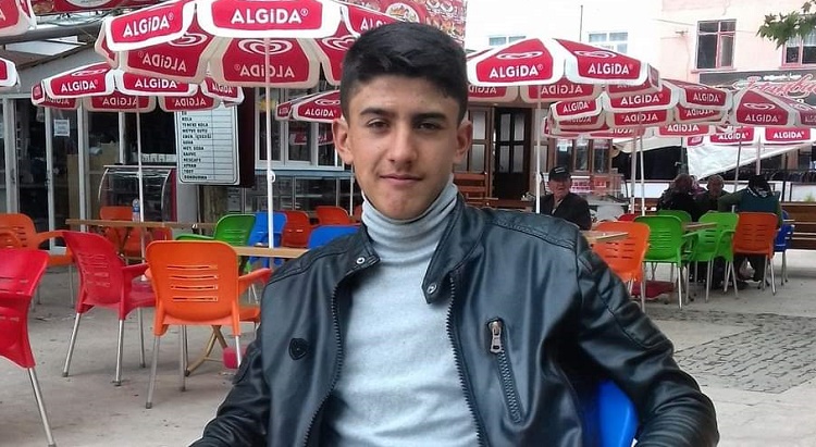 TRAKTÖR KAZASINDA HAYATINI KAYBETTİ