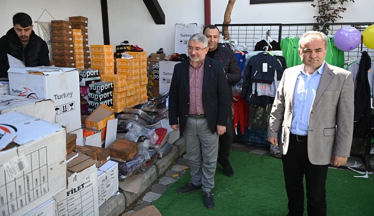 1571 ÇOCUĞUN BAYRAMLIĞI BELEDİYEDEN